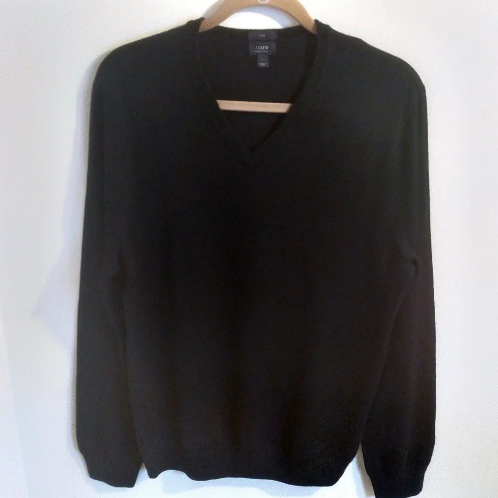 J. Crew Slim Black Merino Wool V-Neck‎ Sweater Minimalist Quiet Luxury  Large